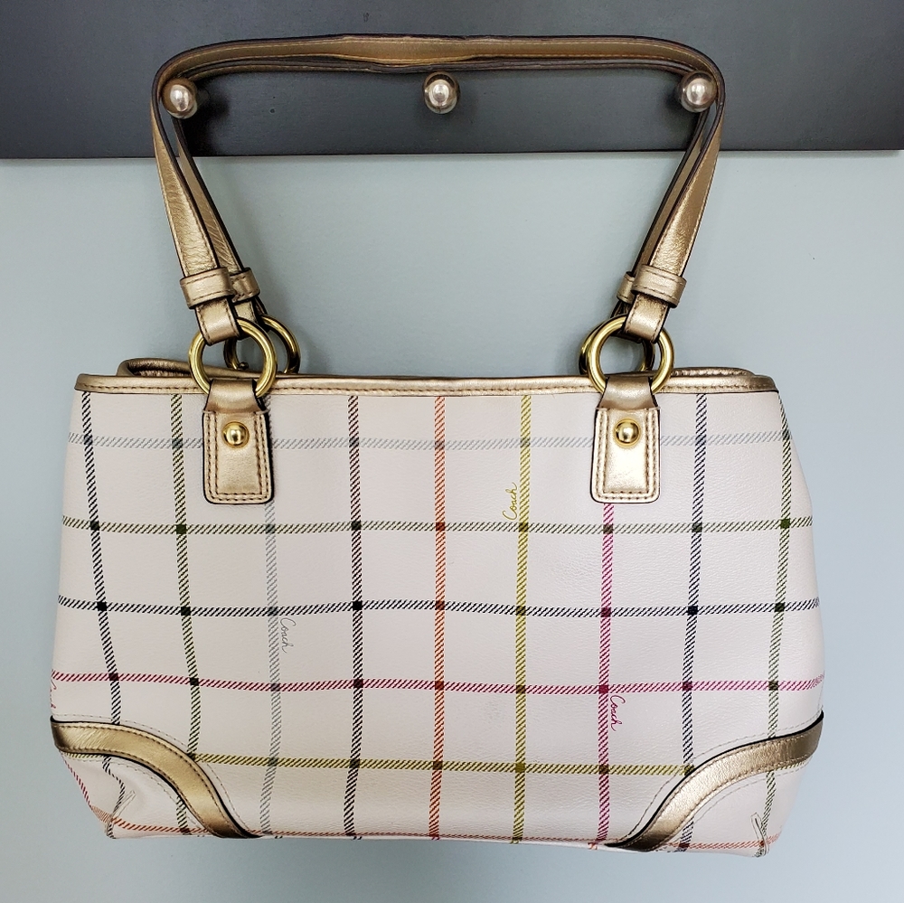 Coach Signature Hampton Purse - Picture 2 of 6